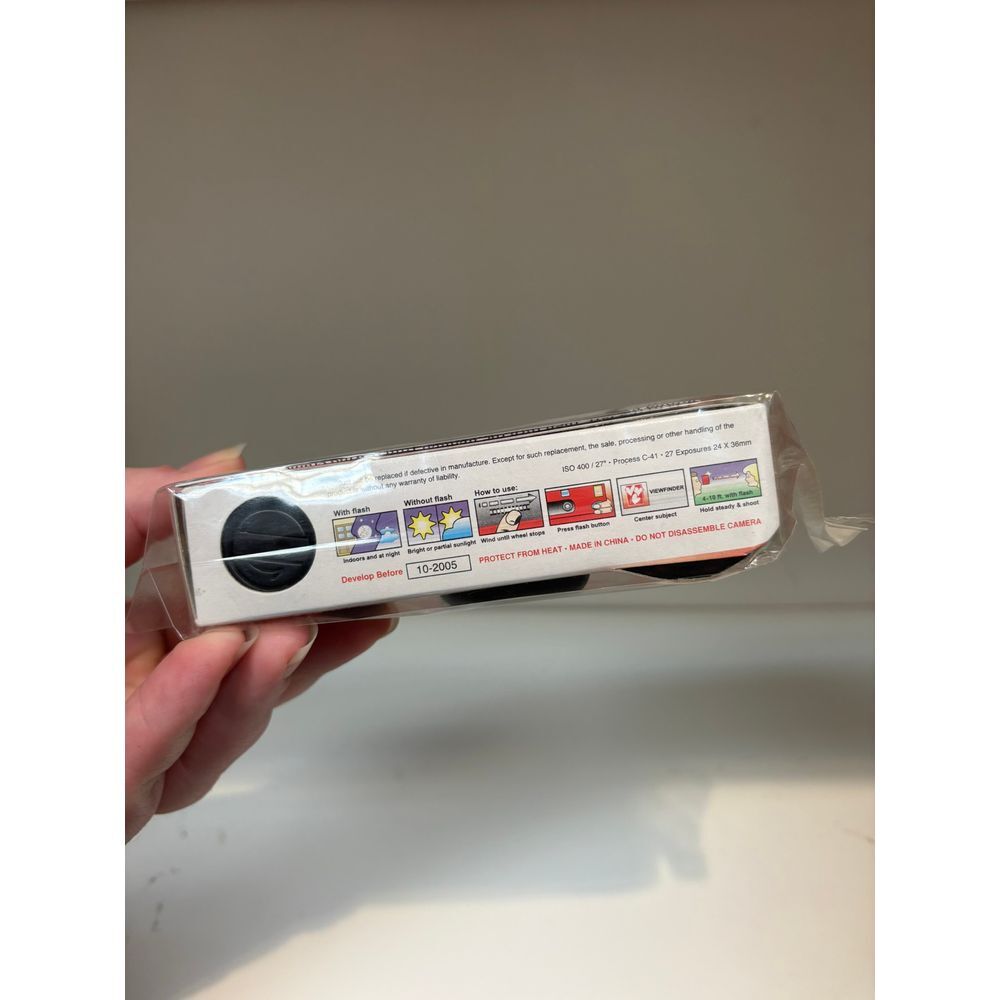 Vintage Kendall GT-1 Promotional Disposable‎ Camera - Film Collectible - Picture 3 of 3